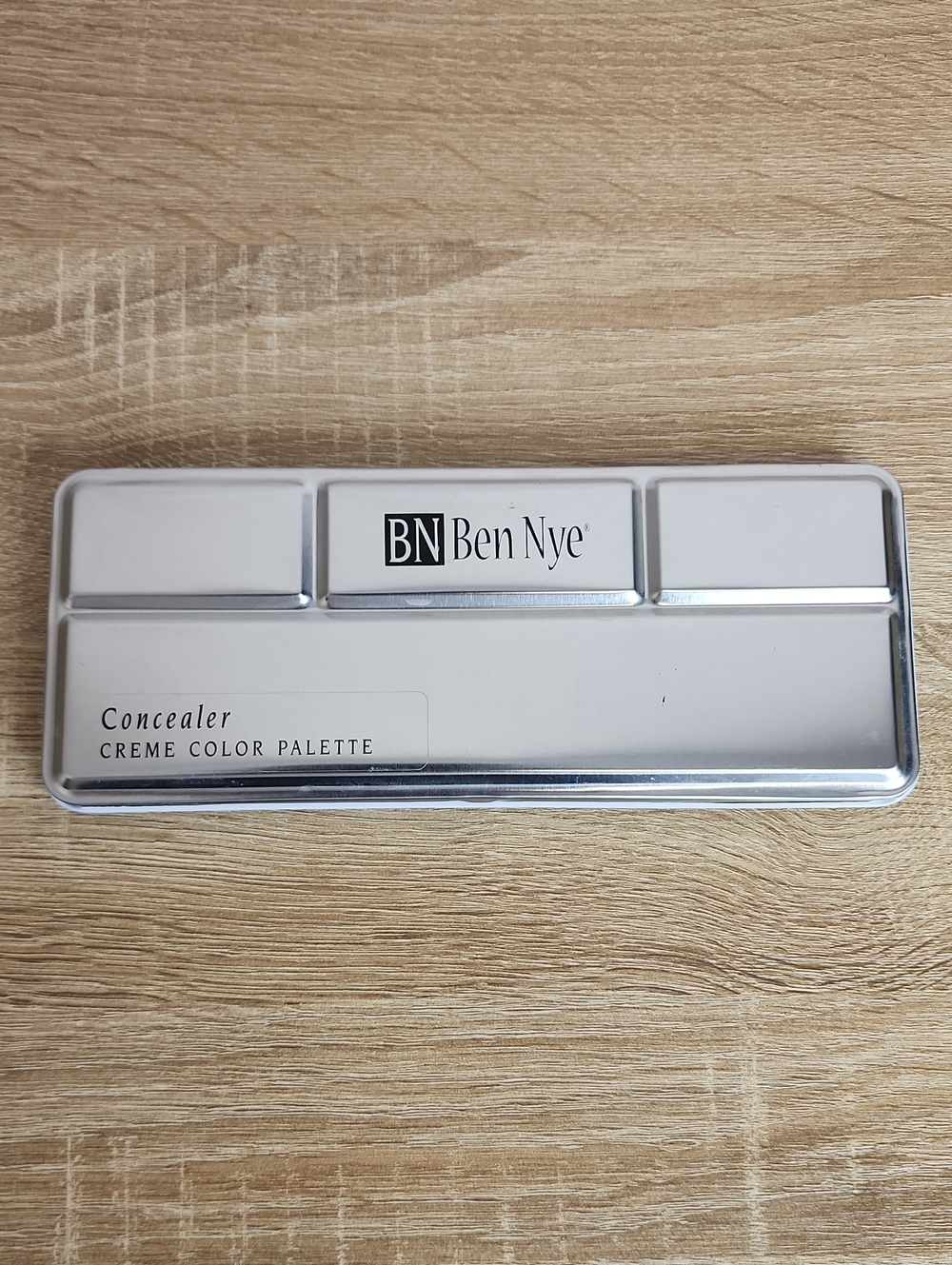 Ben Nye Concealer Creme Color Palette - Silver White